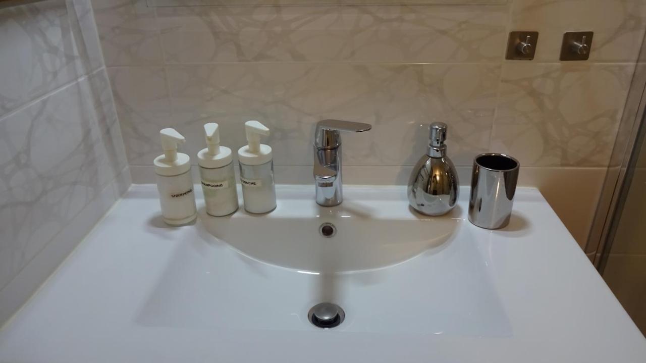 Apartment Feel At Paris-montreuil 500m Metro Parking Prive Gratuit *
